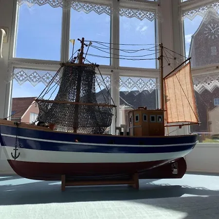 Fischerhaeuschen West Apartment *